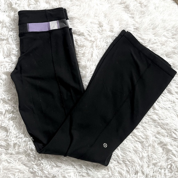 Lululemon Groove Pant Reversible black to purple colour block band sz 6 - Picture 2 of 11